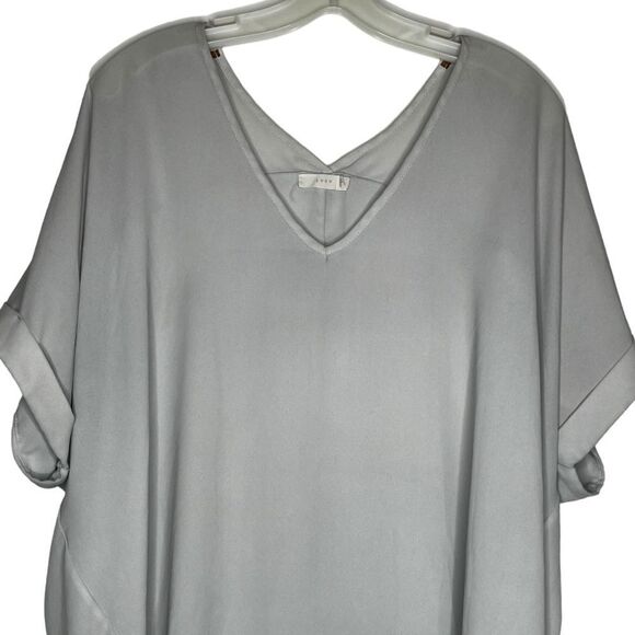 Lush Top - Picture 2 of 6